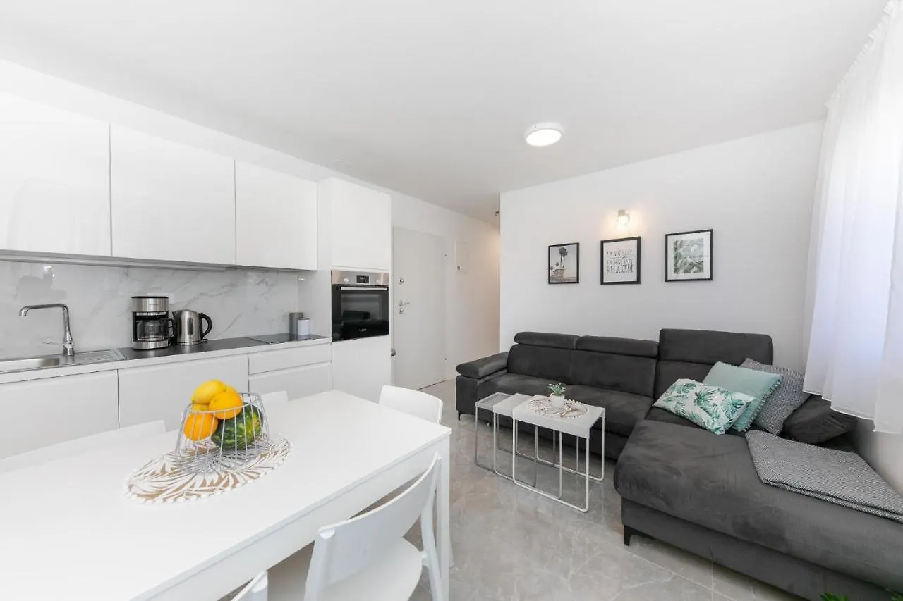 Enjoy Trogir Ciovo Apartment